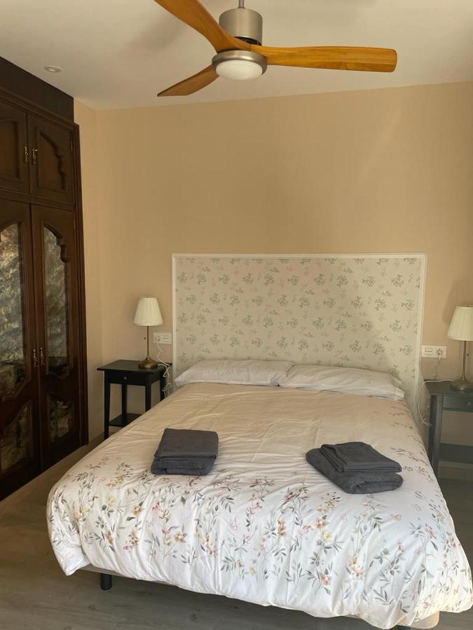 Apartamentos Gyc Vistas A Santo Domingo Leon Luaran gambar