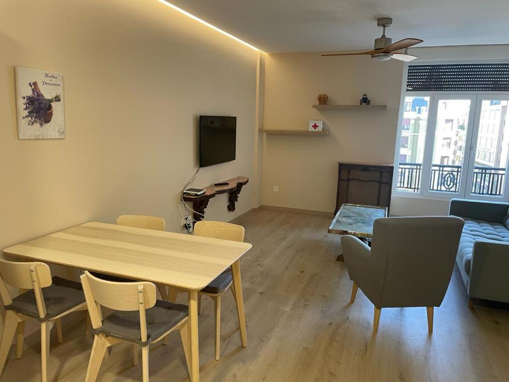 Apartamentos Gyc Vistas A Santo Domingo Leon Luaran gambar