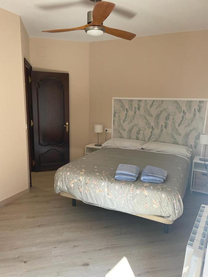 Apartamentos Gyc Vistas A Santo Domingo Leon Luaran gambar